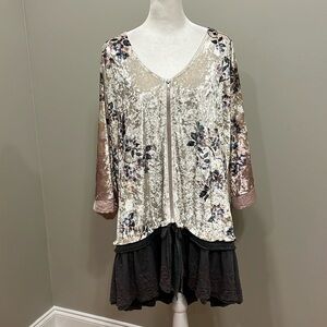 Maurice’s Floral Crushed Velvet Zip Up Jacket Size Large/ XL